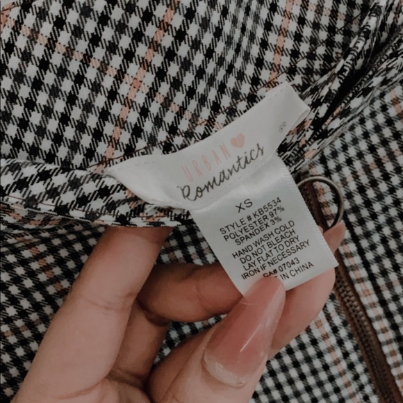 Plaid skirt - Picture 4 of 4